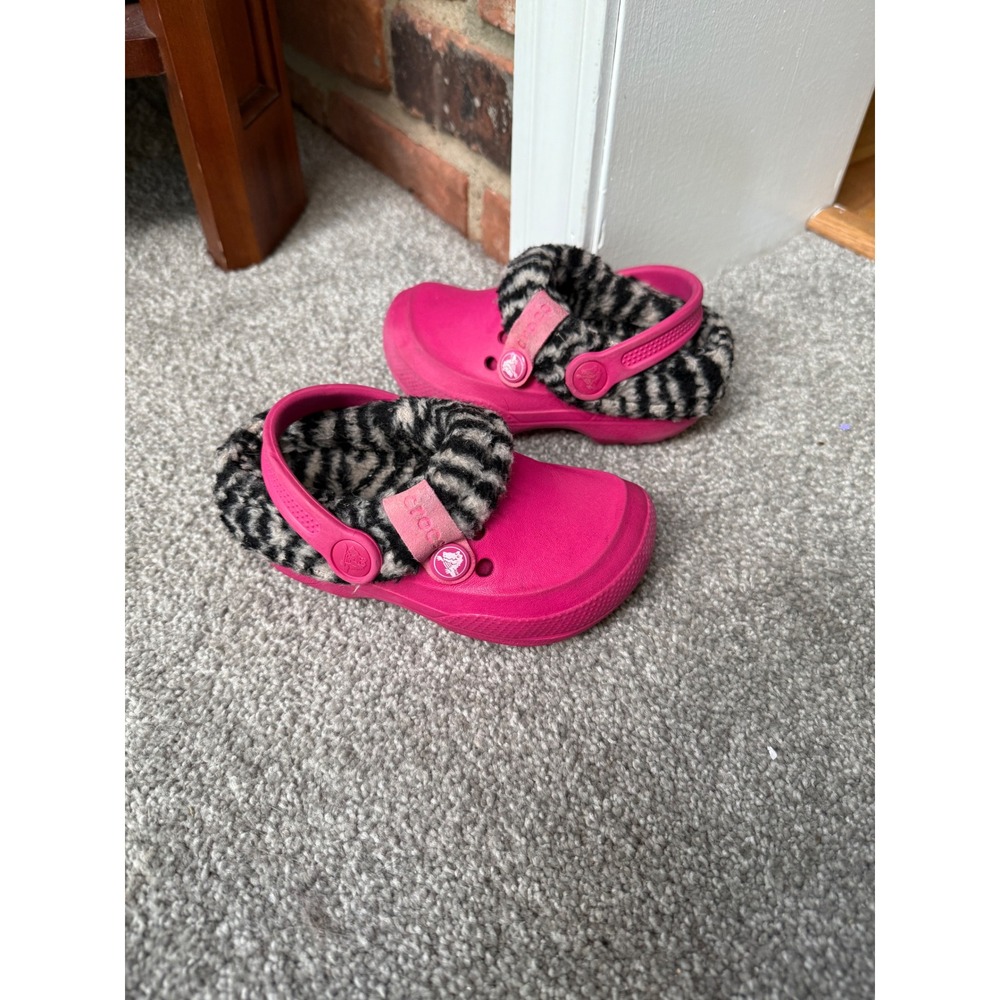 Crocs Kids Pink Zebra Print Faux Fur Lined Classic Clogs C8 C9 Slip On Shoes